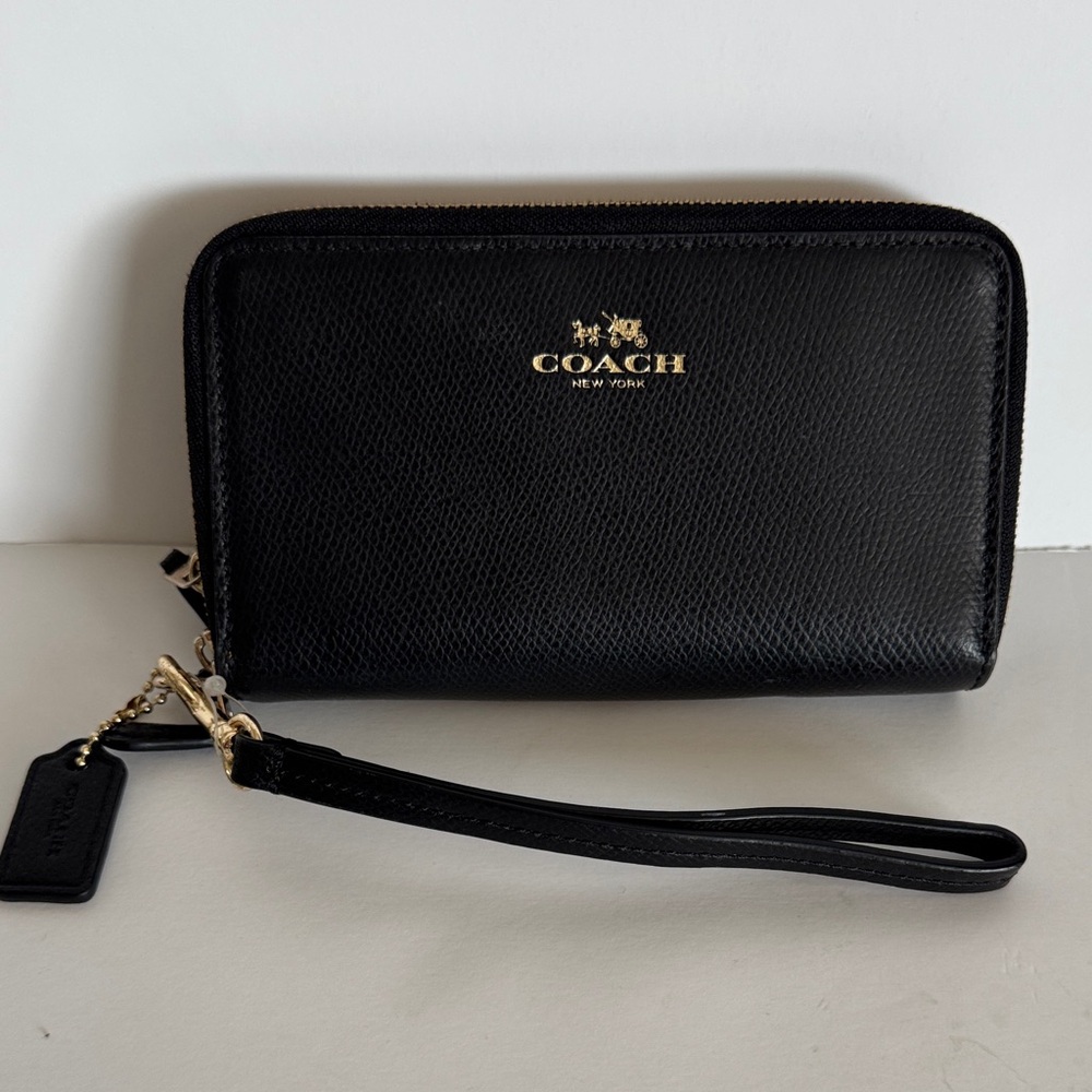 Coach Black Leather Zip Wristlet